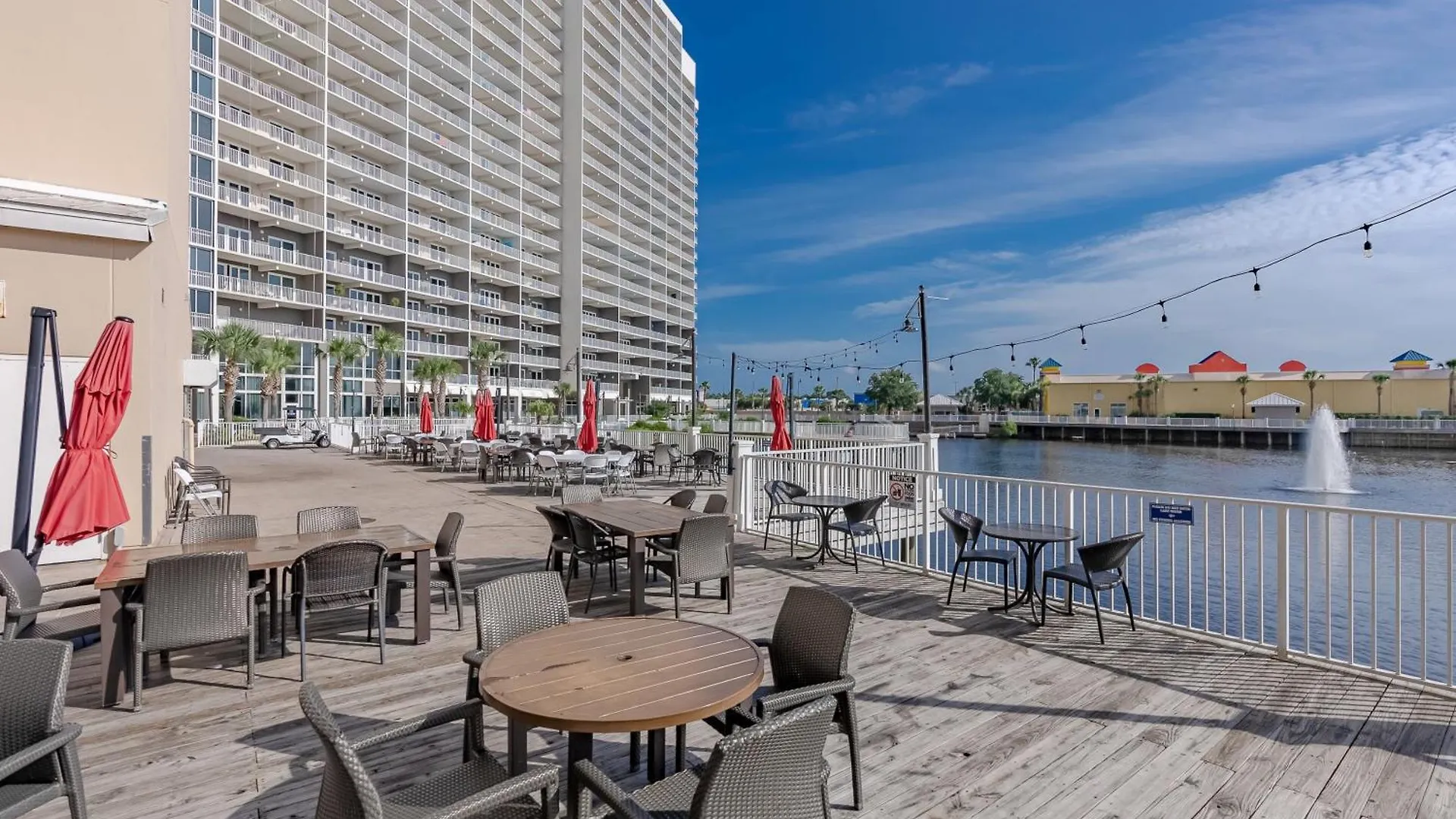 Low Floor 3Bd Plus Bunks Condo! Family Resort! 5 Pools! Free Beach Chair Service! Panama City Beach
