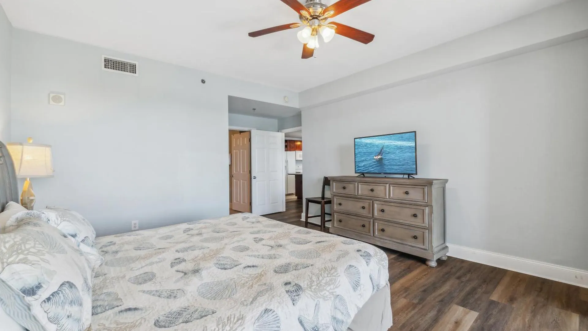Low Floor 3Bd Plus Bunks Condo! Family Resort! 5 Pools! Free Beach Chair Service! Panama City Beach 0*,